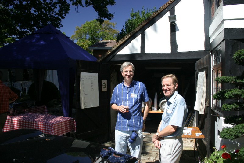 ../Images/Chris-G3WOS and Graham-G3TCT just trying out the local brew 'Hair of the Hog'.jpg